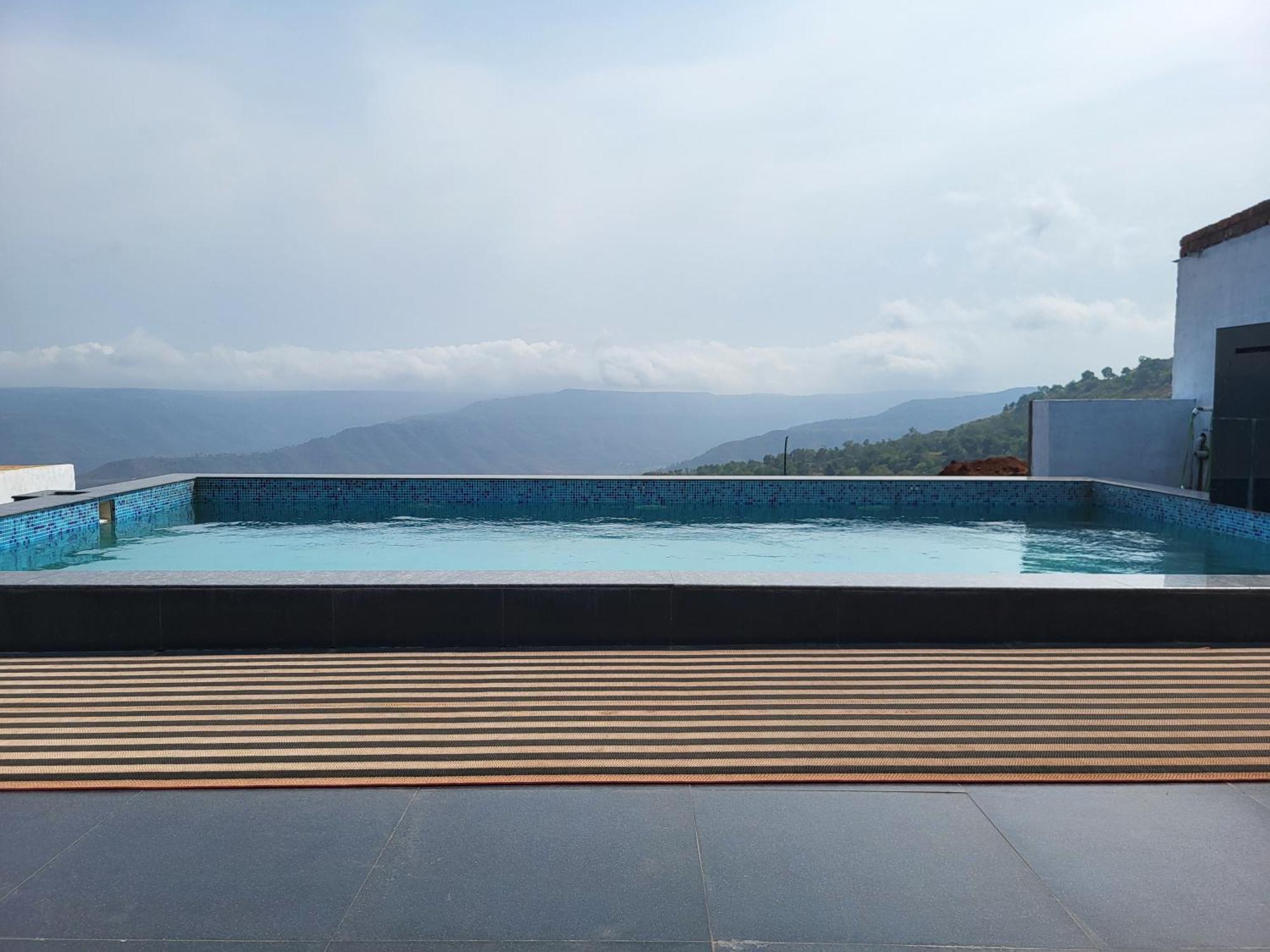 Paras Holiday Home Sātāra Exterior foto